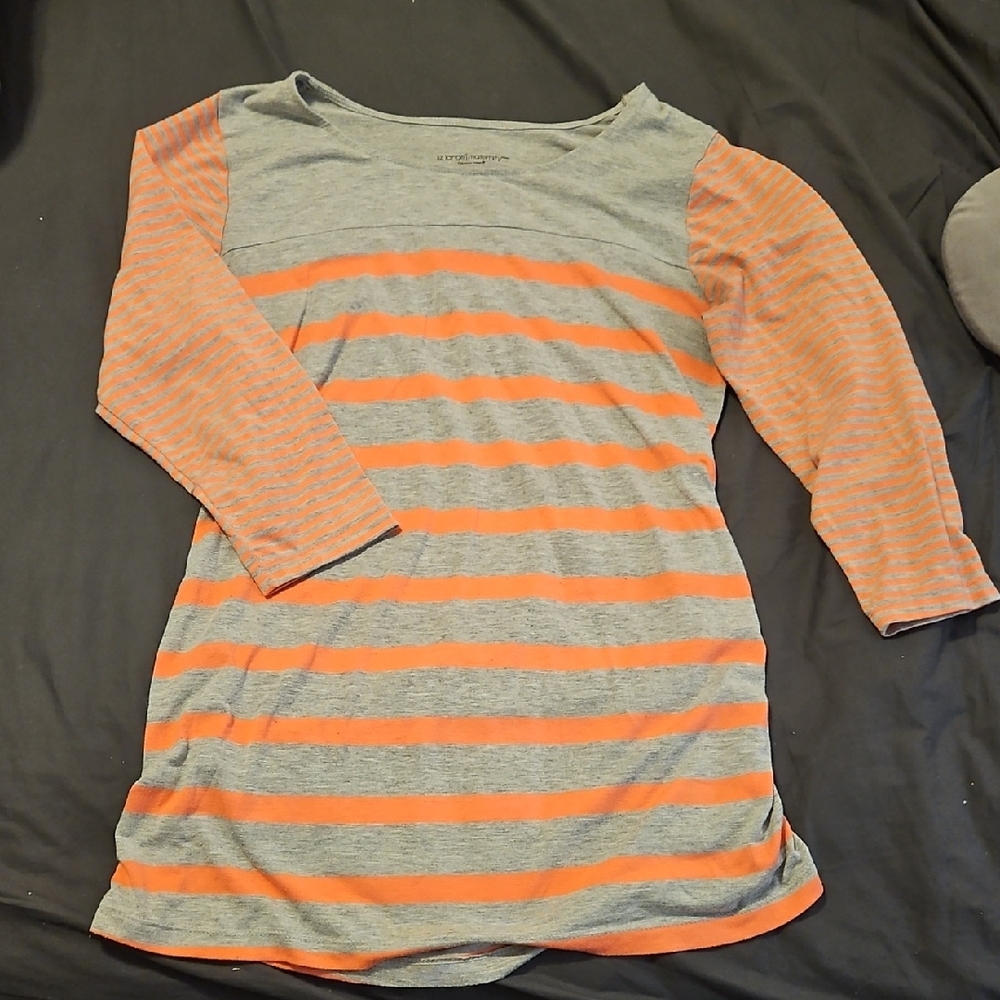 Liz Lange Maternity Half-Sleeve Stripe Top Size M